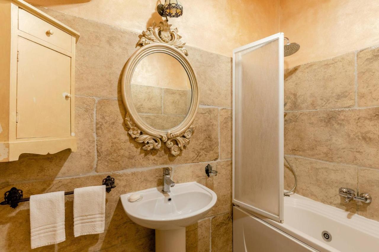 Rome Right In The Ancient Historical Center Two Bedrooms Two Bath, Up To 6 Pax Extérieur photo